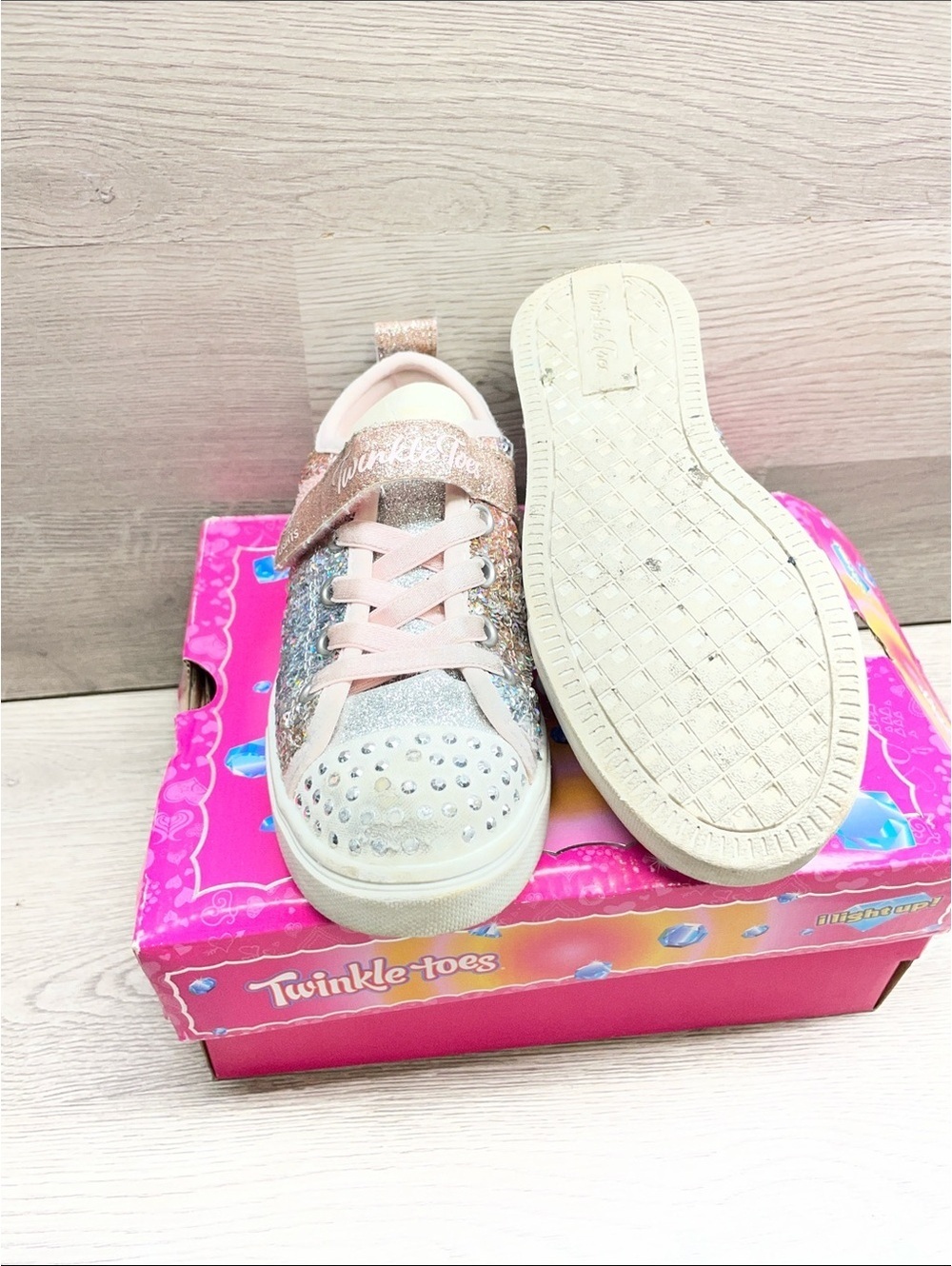 Skechers Kids Pink, Silver & Glitter Twinkle-Toes Light-Up Sneakers #255